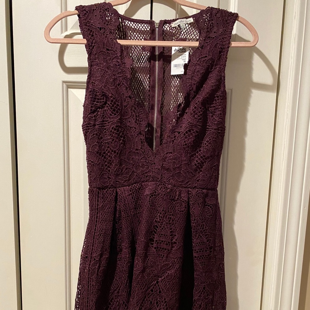 NWT Lace Deep Plunge Dress Size XS